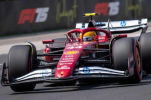 La Ferrari in pista con Hamilton