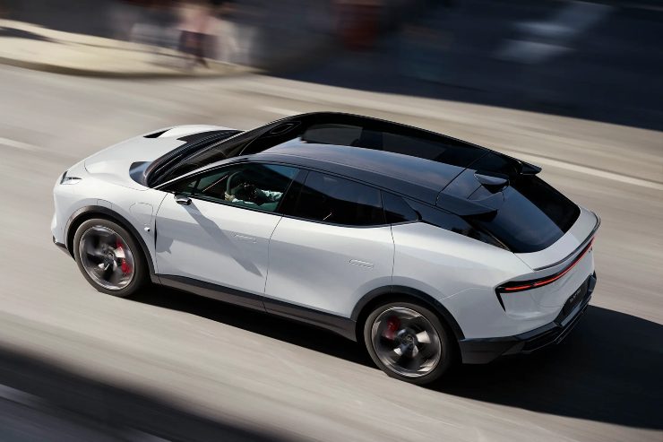 Lotus svendita licenziamenti Regno Unito
