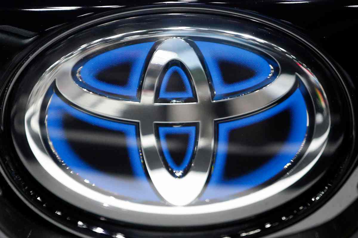 toyota logo