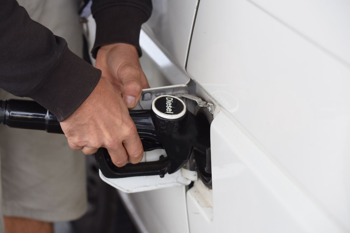 Rifornimento auto a diesel