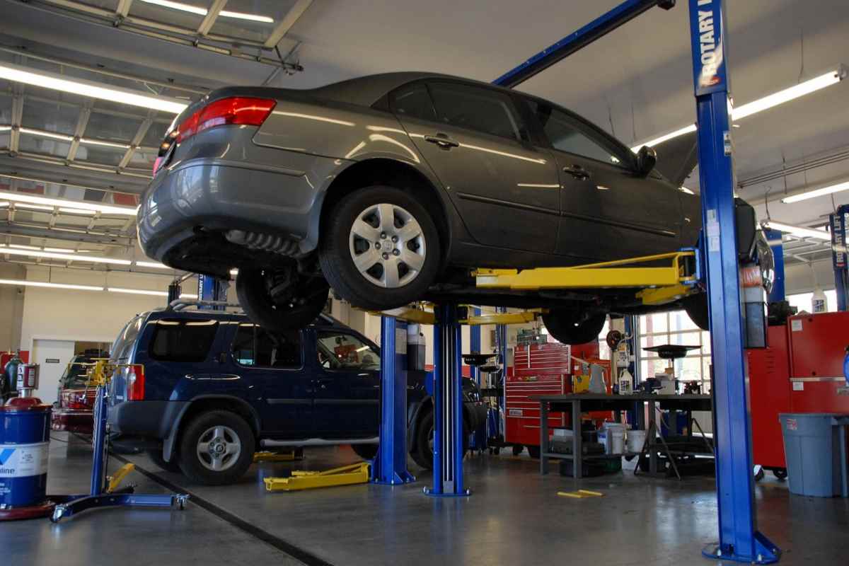 Riparazione auto dal meccanico