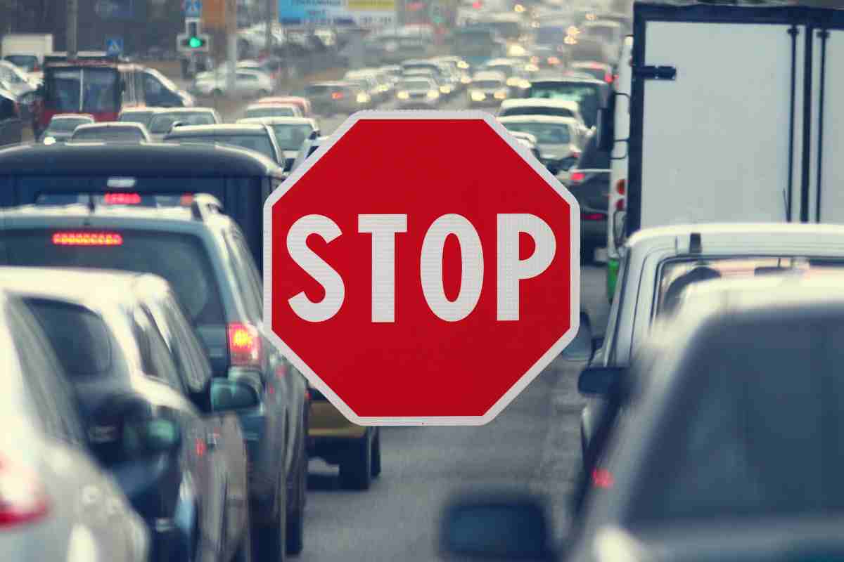 stop auto circolazione