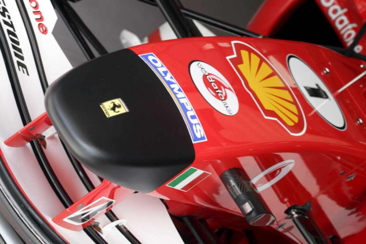 La Ferrari di Schumacher in lutto
