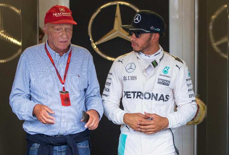 Niki Lauda e Lewis Hamilton uno accanto all'altro