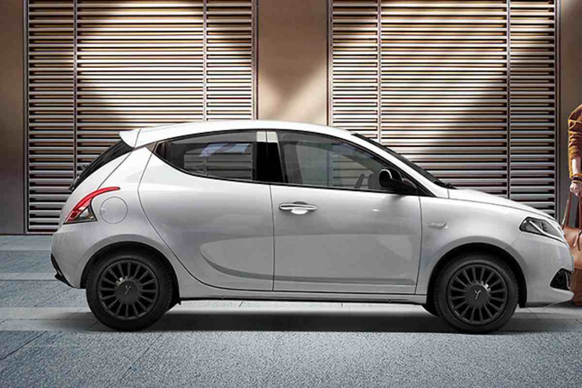 lancia ypsilon rivale