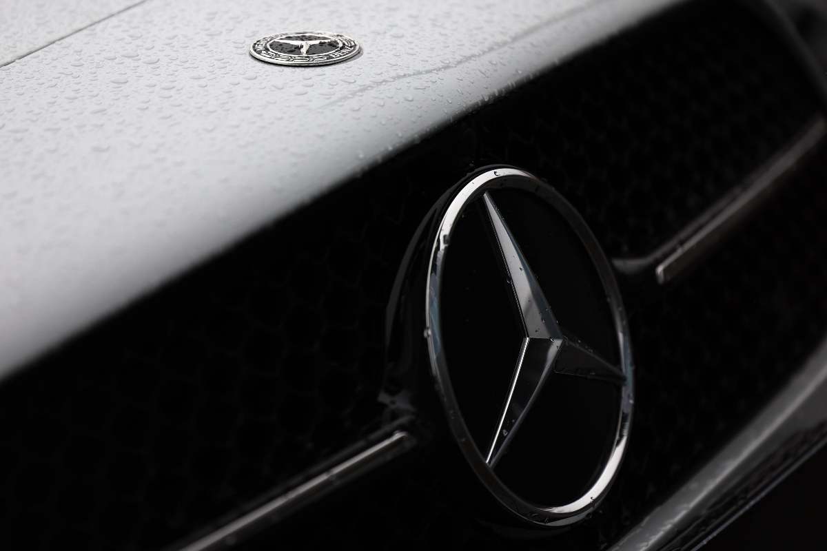 mercedes logo