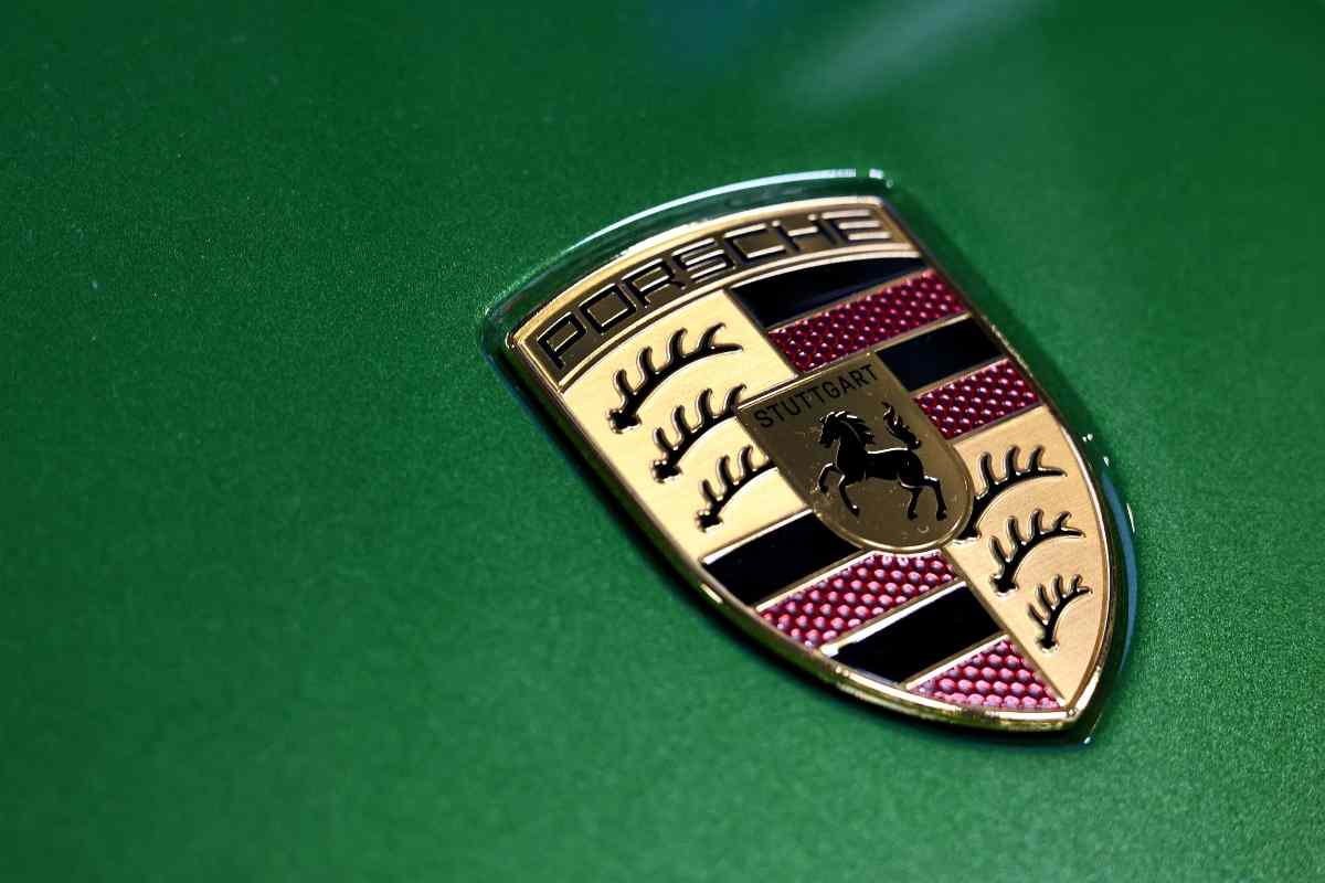 porsche nuovo logo