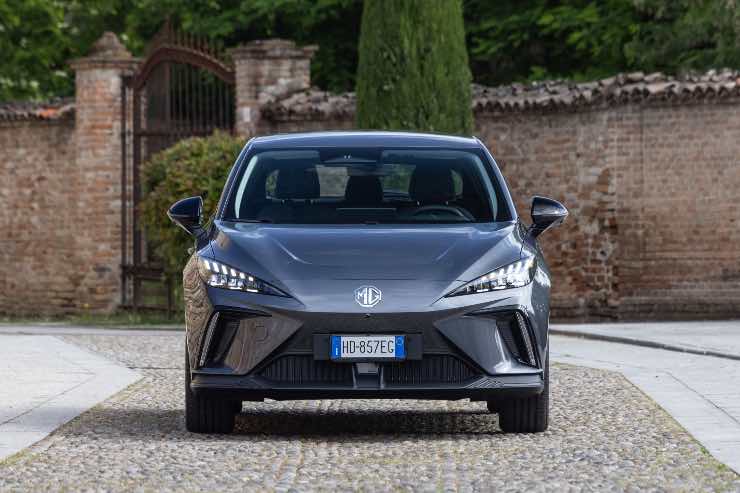 mg4 urban ev novità auto