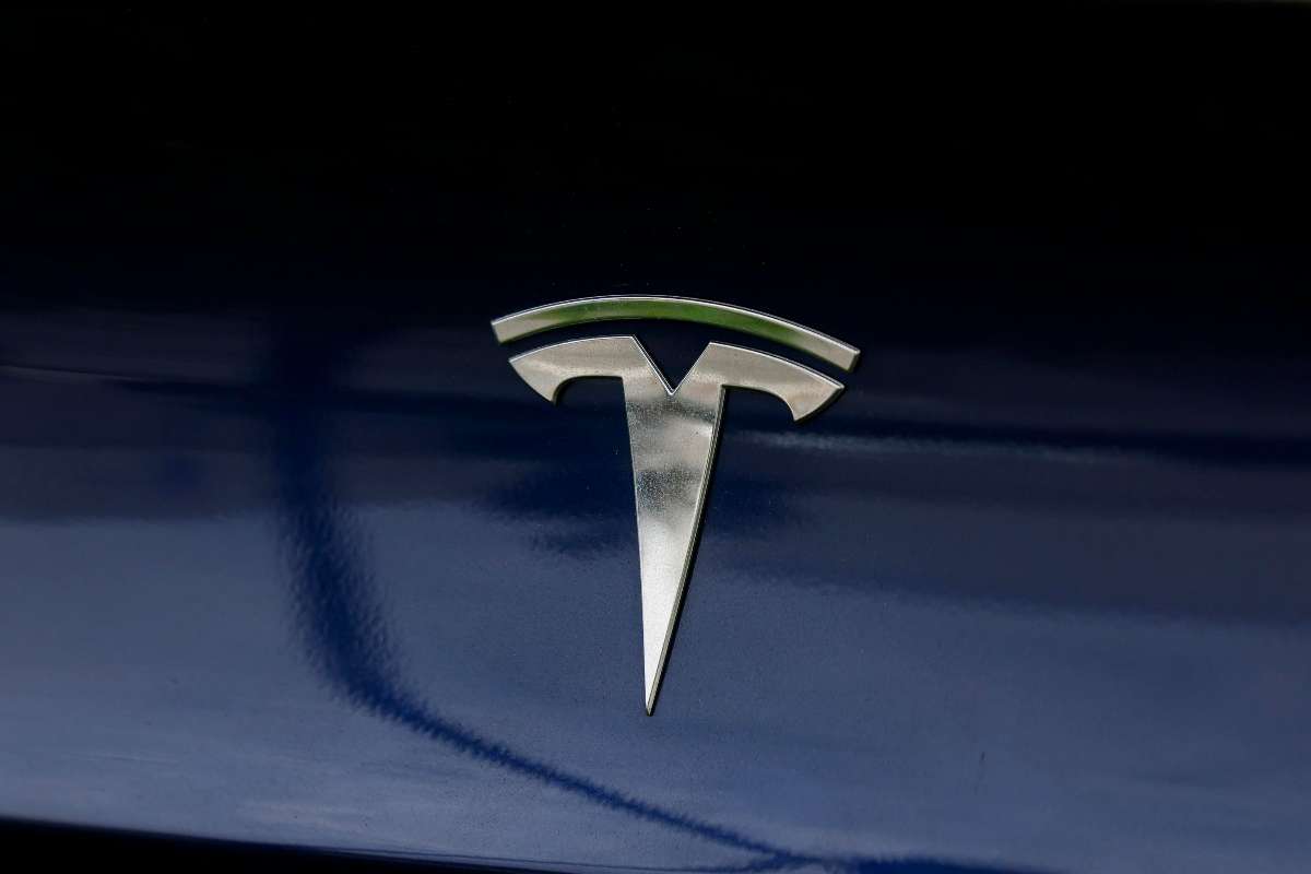 tesla logo